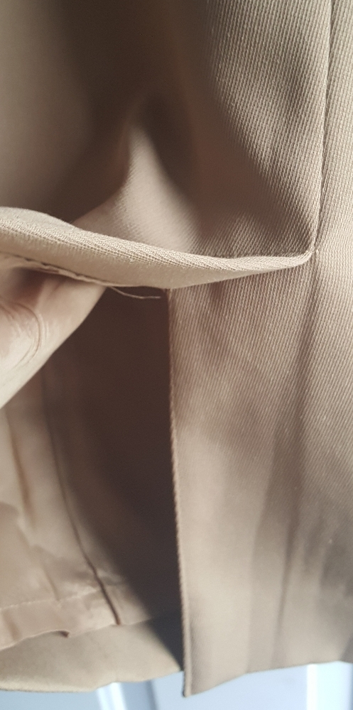 ---Donna Toran Vtg Tan 2pc suit - Picture 6 of 8